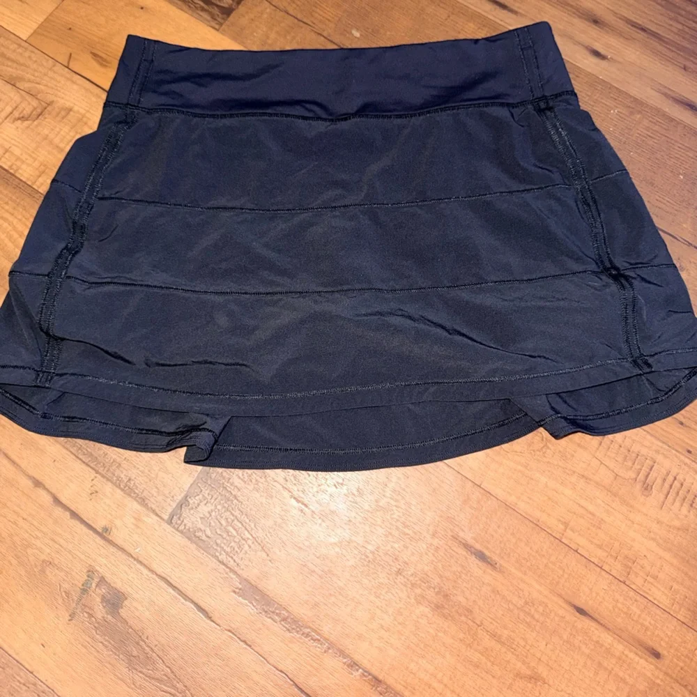 Pristine Lululemon Black Pace Rival Skirt *4-way Stretch 2 Size:8 - Picture 7 of 14